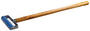 Валик игольчатый STAYER для гипсокартона в сборе, металлические иглы, ручка 500мм, 32х150мм {0395-15}